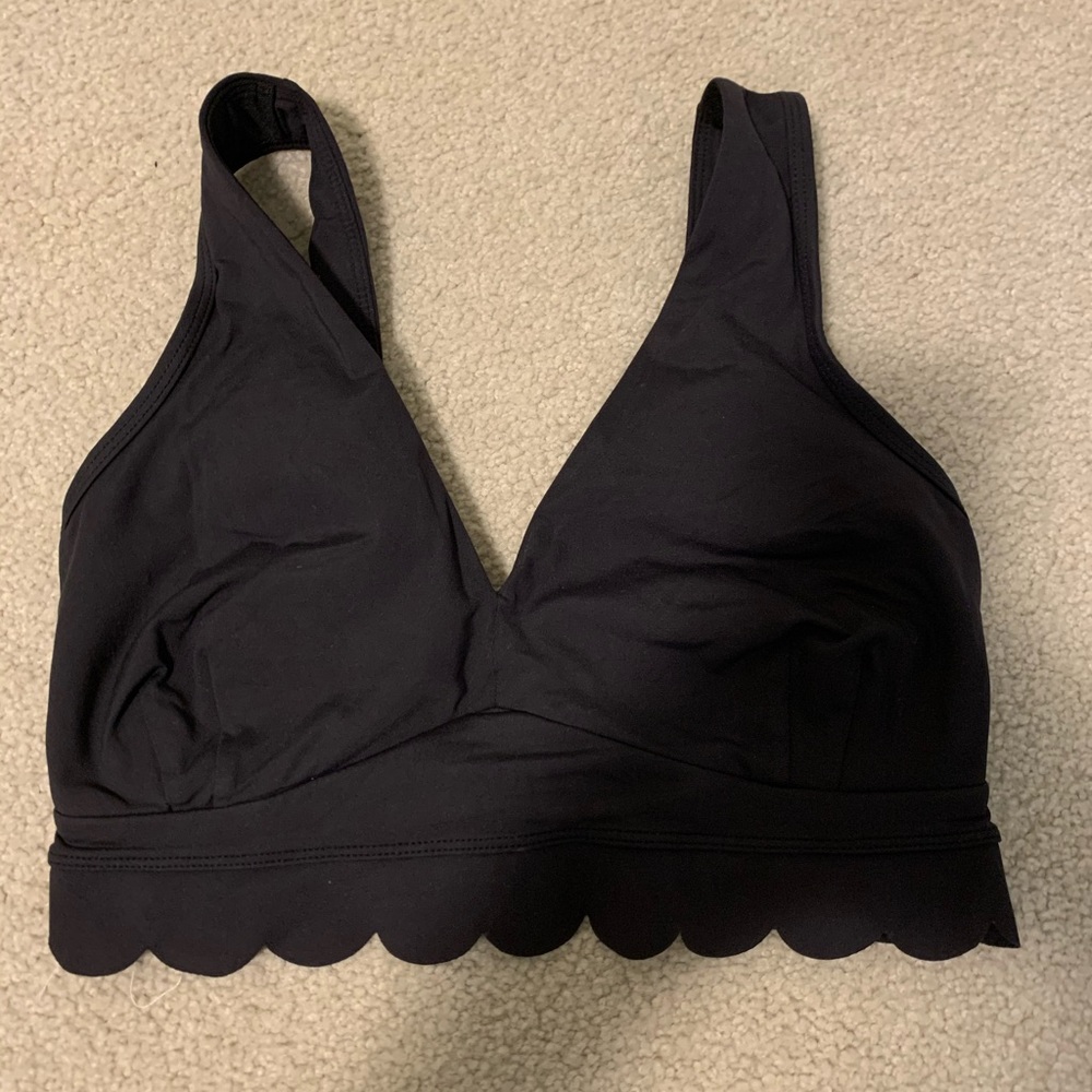 Black sports bra
